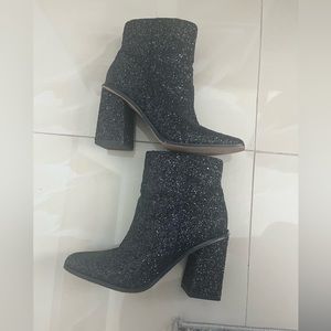 Jessica Simpson boots